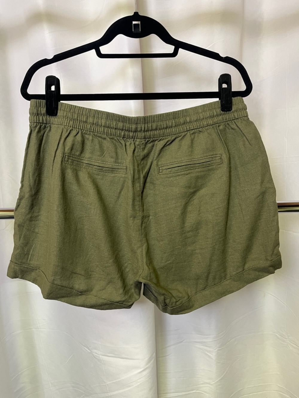 Old Navy women’s Hunter pines green linen blend drawstring shorts large - Picture 2 of 5
